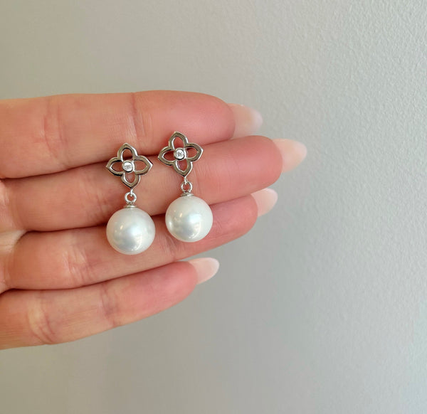 Briony Pearl Silver Flower Earrings