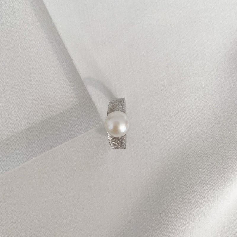 Scarlett Silver Pearl Ring