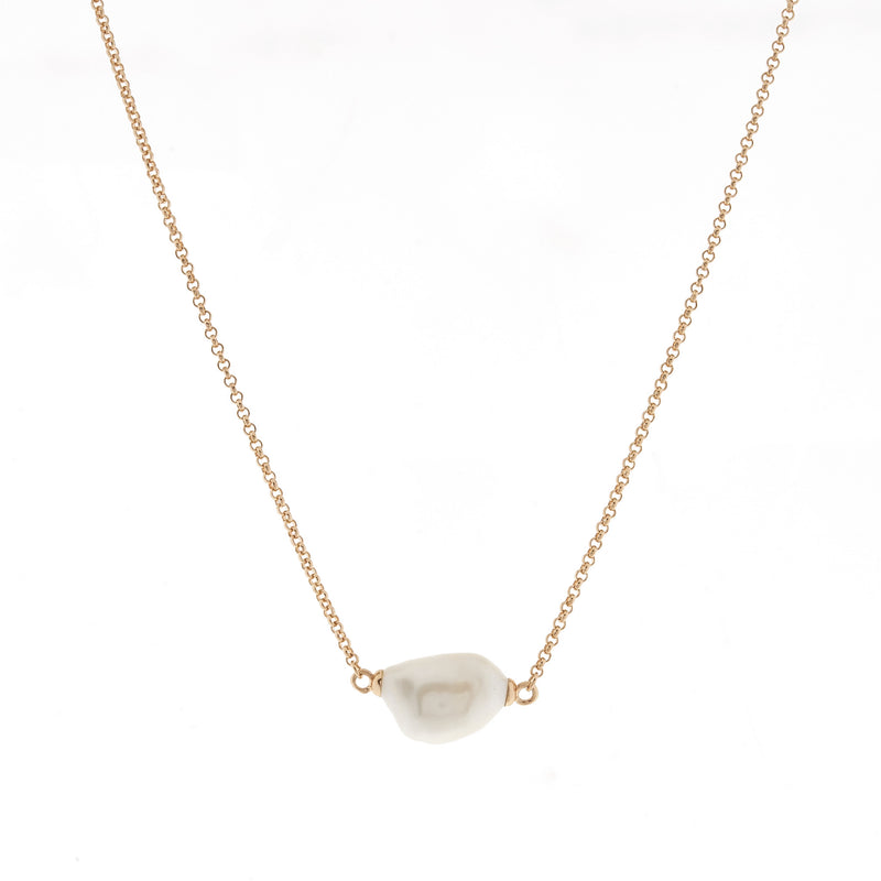 Khloe Keshi Pearl on Gold Chain